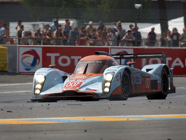 2009 Another year at Le Mans, and a well paid-for victory for Peugeot